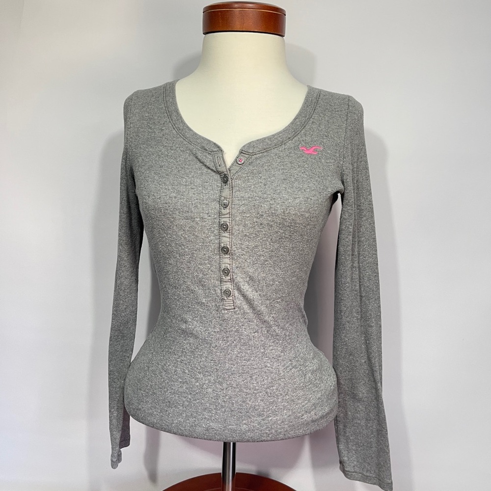 Y2K Grey and Pink‎ Hollister Long Sleeve Baby Doll button up tee